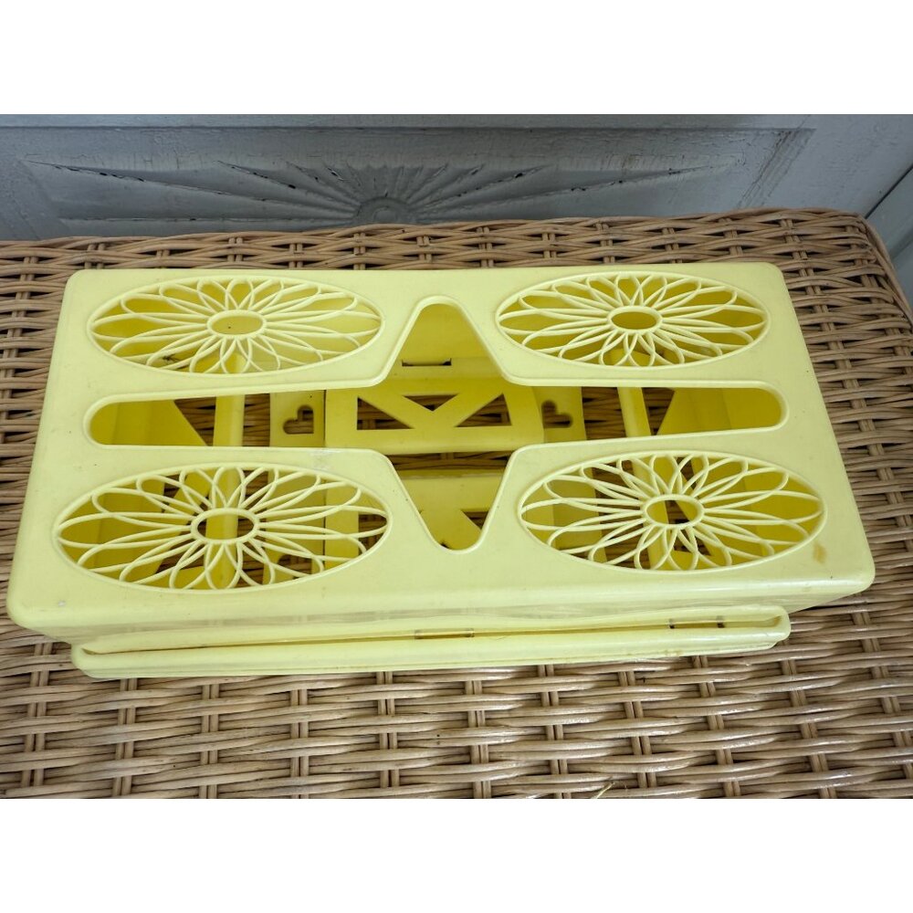 Vintage 70's Rubber Plastic Yellow Tissue Box Holder Floral Retro - Picture 4 of 10